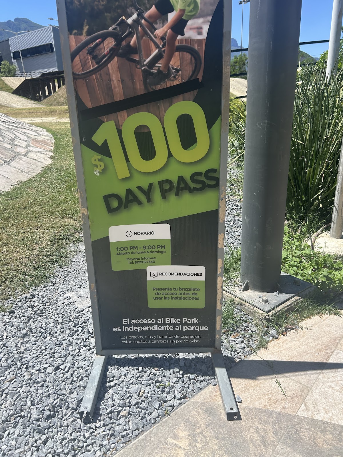 El acceso a la pista, con el pase de día